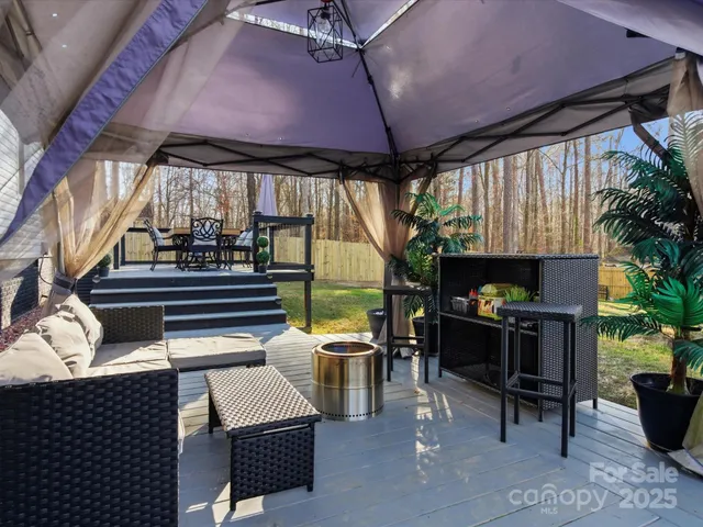 $420,000 | 5900 Lindenwood Drive, Matthews, NC 28104