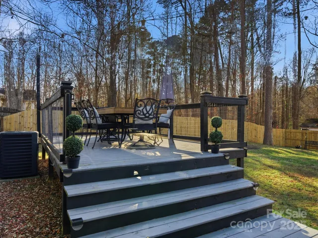 $420,000 | 5900 Lindenwood Drive, Matthews, NC 28104