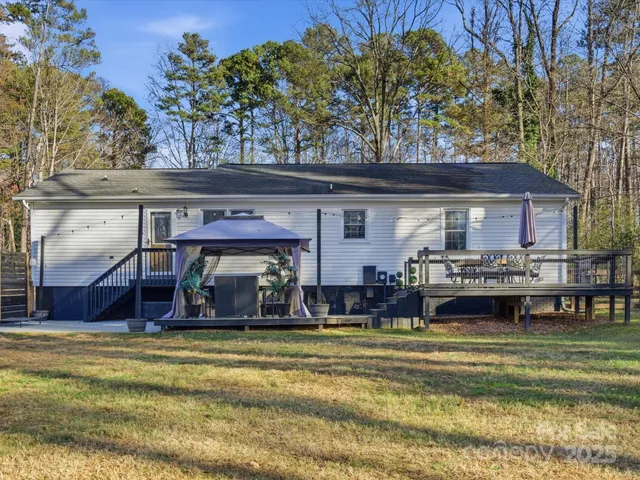 $420,000 | 5900 Lindenwood Drive, Matthews, NC 28104