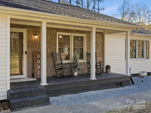 $420,000 | 5900 Lindenwood Drive, Matthews, NC 28104