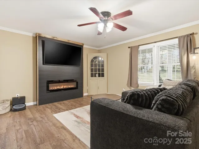 $420,000 | 5900 Lindenwood Drive, Matthews, NC 28104