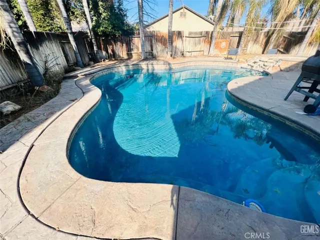 $2,700 | 7018 Slickrock Drive, Bakersfield, CA 93313