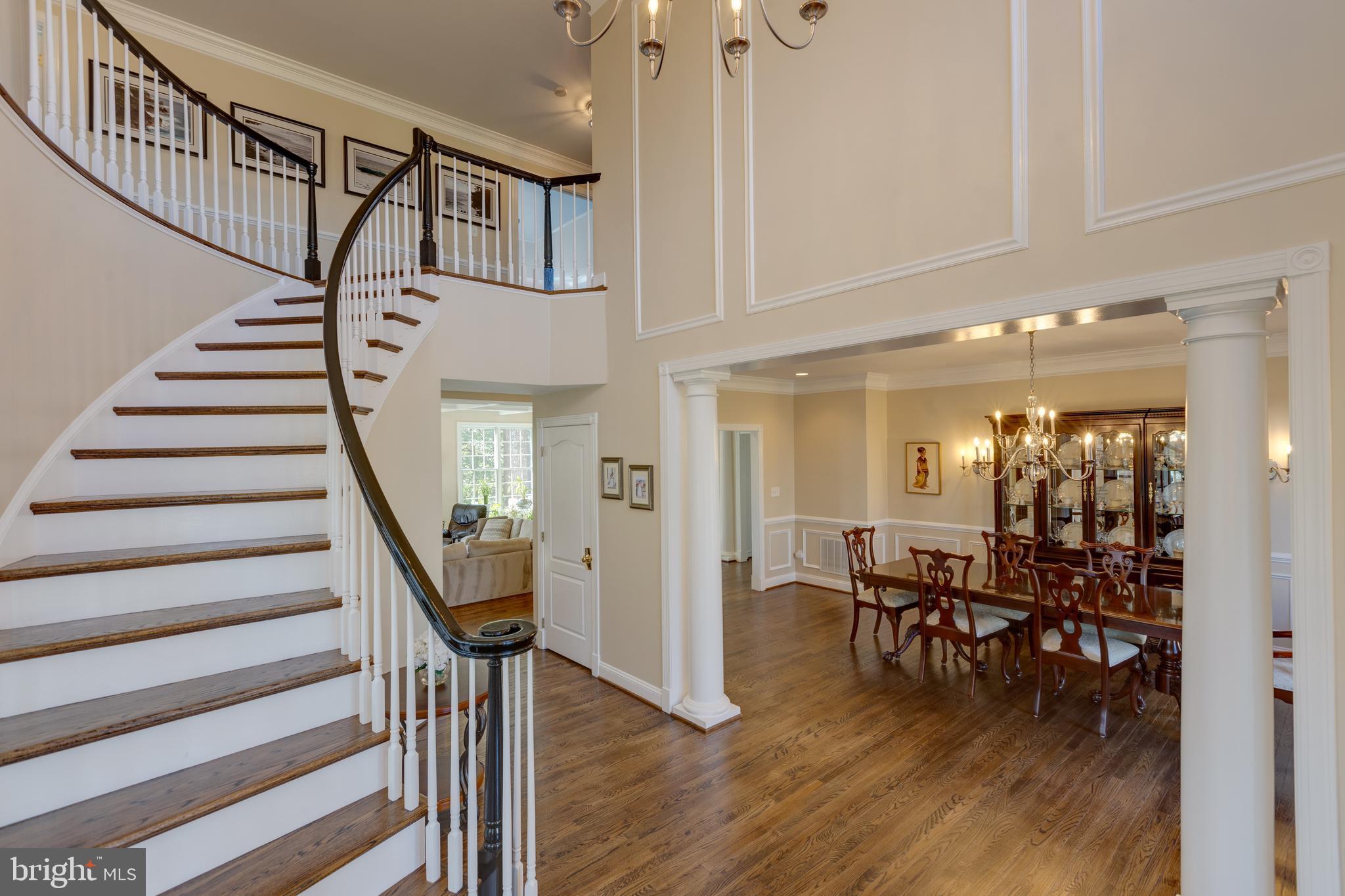 1282 Cobble Pond Way Vienna, VA 22182 - Photo 25 of 76 Custom paint and moldings