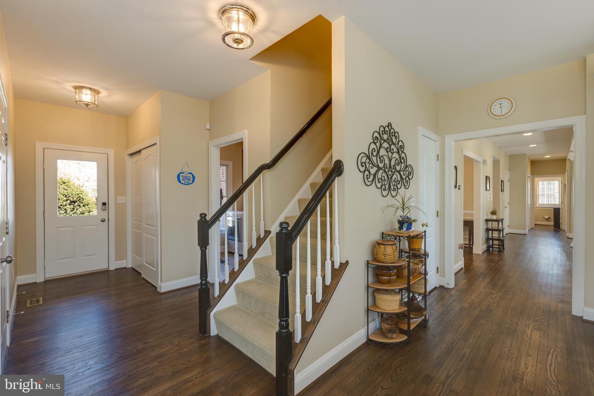 1282 Cobble Pond Way Vienna, VA 22182 - Photo 36 of 76 Backstairs and side porch entry