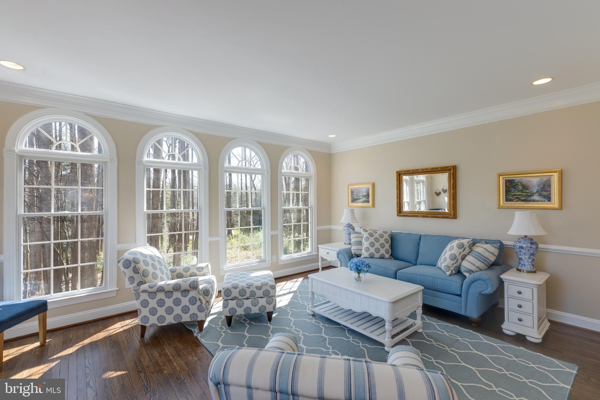 1282 Cobble Pond Way Vienna, VA 22182 - Photo 5 of 76 Bright, inviting living room