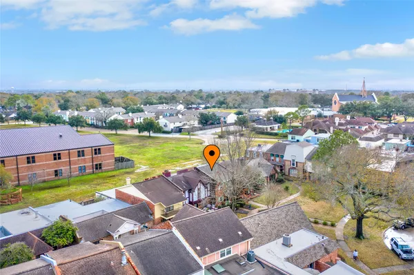 $2,000 | 1870 Saxony Lane, Nassau Bay, TX 77058