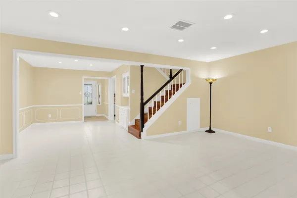 $2,000 | 1870 Saxony Lane, Nassau Bay, TX 77058