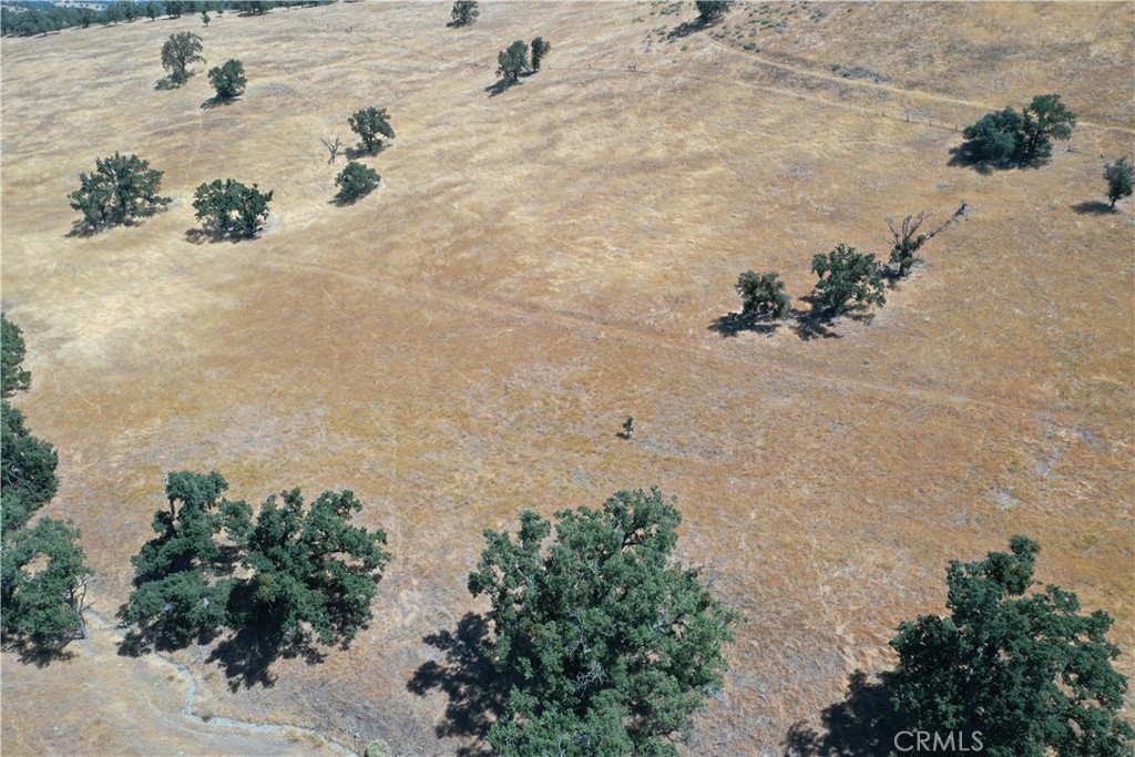 0 Arosa Tehachapi, CA 93561 - Photo 2 of 11 a view of a lake with beach