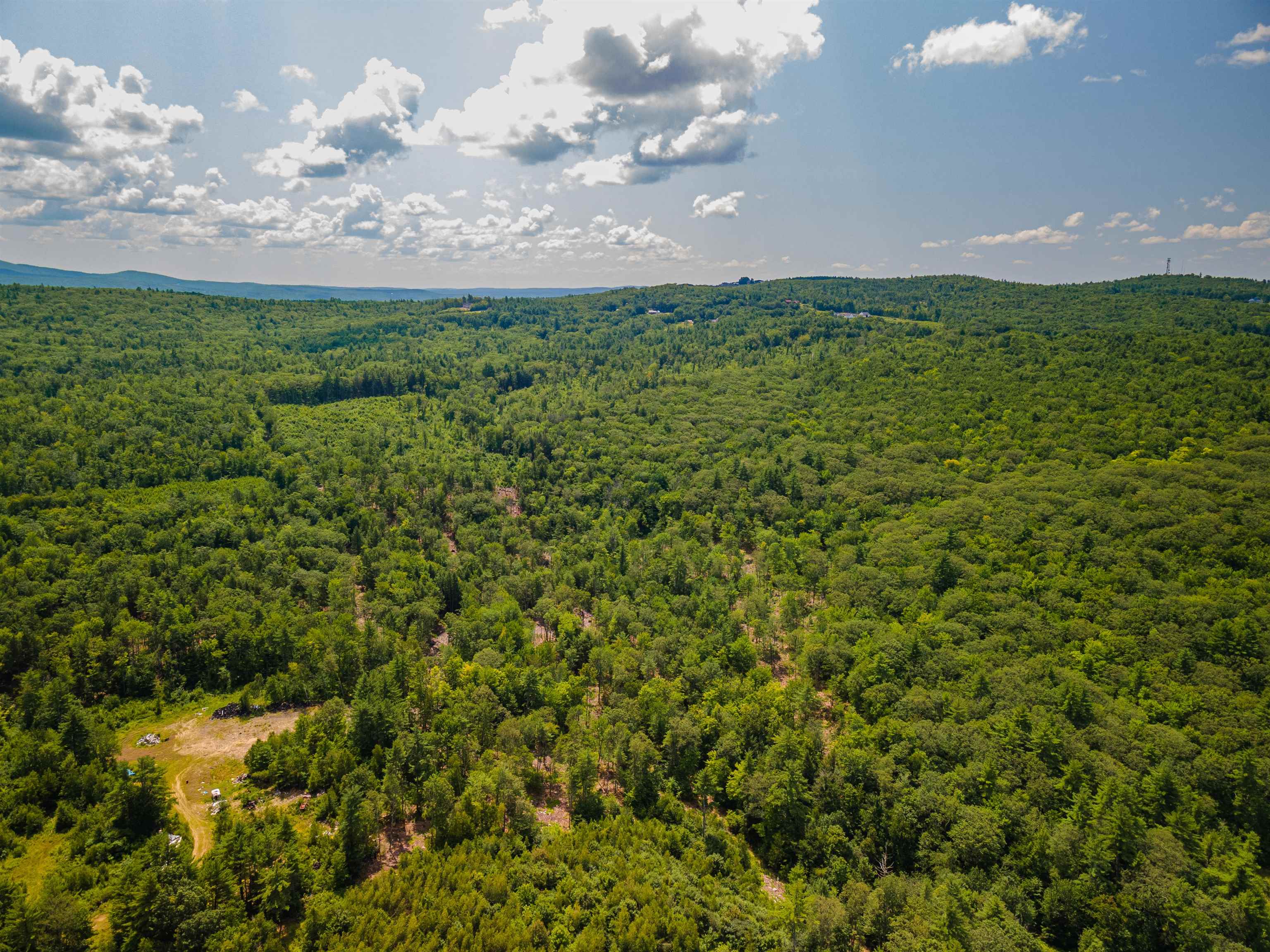 313 Dover Road Chichester, NH 03258 - Photo 4 of 6