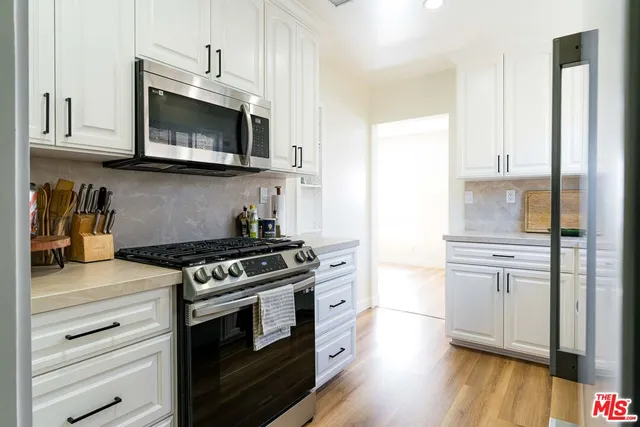 $5,195 | 12023 Collins Street, Valley Village, CA 91607