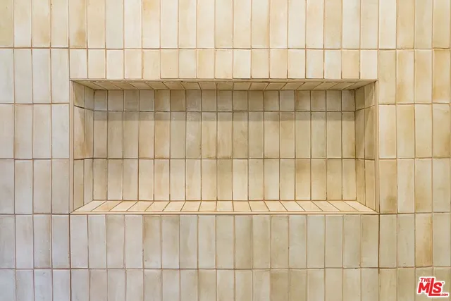 $5,195 | 12023 Collins Street, Valley Village, CA 91607