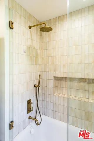 $5,195 | 12023 Collins Street, Valley Village, CA 91607