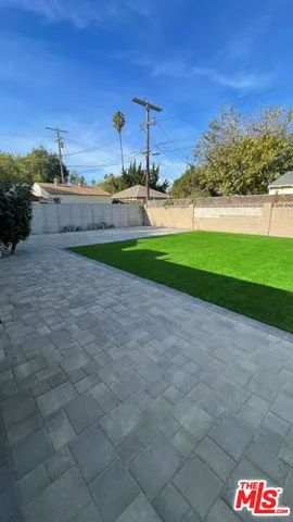 $5,195 | 12023 Collins Street, Valley Village, CA 91607