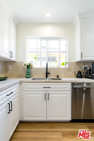 $5,195 | 12023 Collins Street, Valley Village, CA 91607