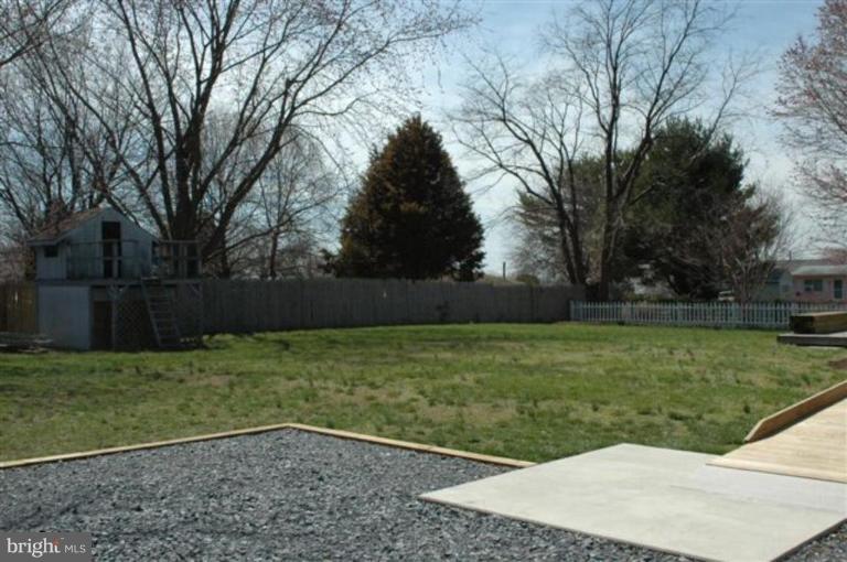 335 Virginia Road Stevensville, MD 21666 - Photo 3 of 21 Back yard