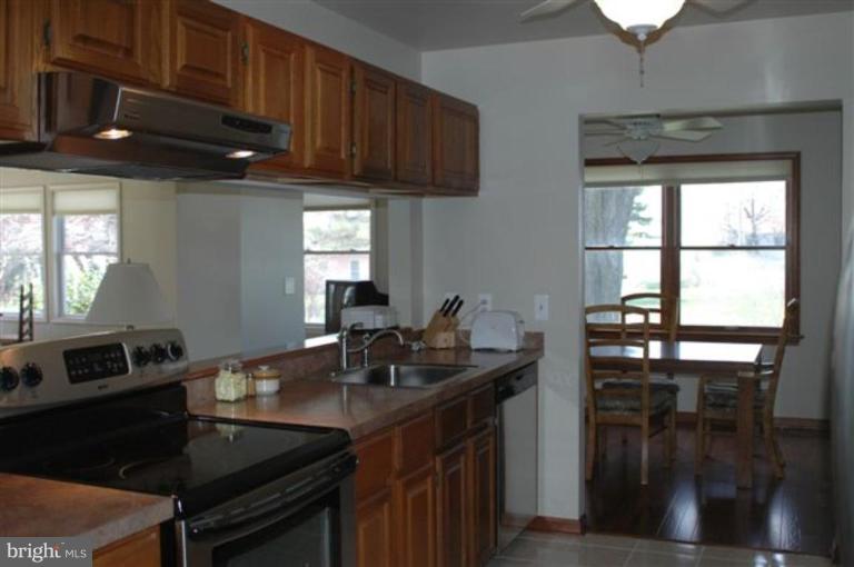 335 Virginia Road Stevensville, MD 21666 - Photo 7 of 21 Kitchen