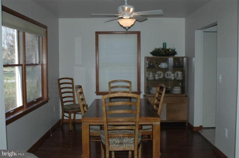 335 Virginia Road Stevensville, MD 21666 - Photo 9 of 21 Dining Room