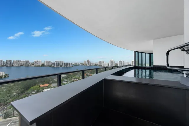 $3,880,000 | 18555 Collins Avenue, Unit 2003, Sunny Isles Beach, FL 33160