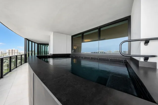 $3,880,000 | 18555 Collins Avenue, Unit 2003, Sunny Isles Beach, FL 33160