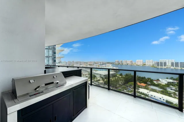 $3,880,000 | 18555 Collins Avenue, Unit 2003, Sunny Isles Beach, FL 33160