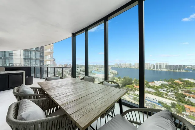 $3,880,000 | 18555 Collins Avenue, Unit 2003, Sunny Isles Beach, FL 33160