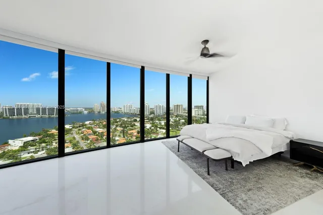 $3,880,000 | 18555 Collins Avenue, Unit 2003, Sunny Isles Beach, FL 33160