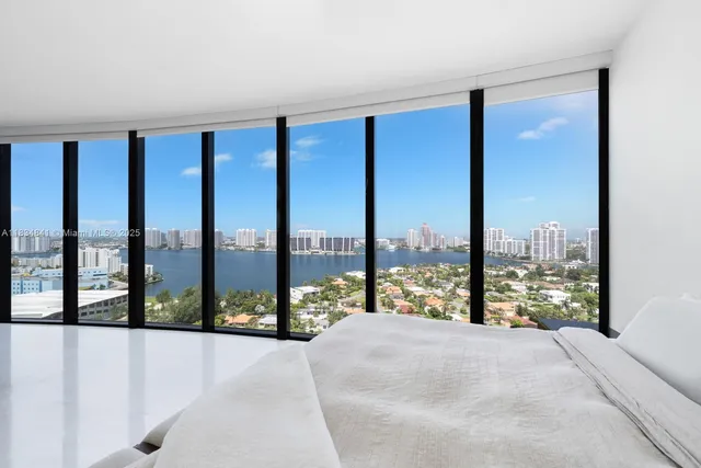 $3,880,000 | 18555 Collins Avenue, Unit 2003, Sunny Isles Beach, FL 33160