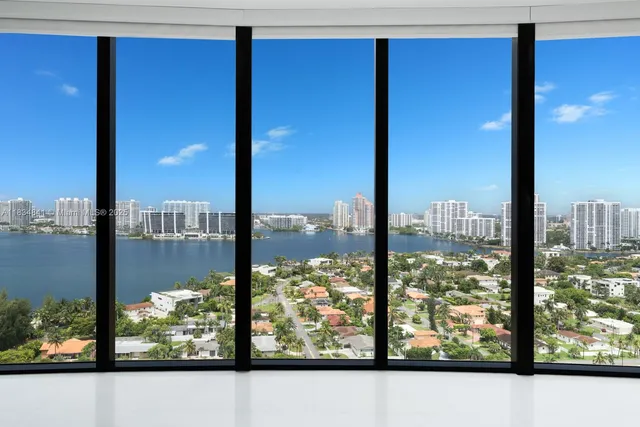 $3,880,000 | 18555 Collins Avenue, Unit 2003, Sunny Isles Beach, FL 33160