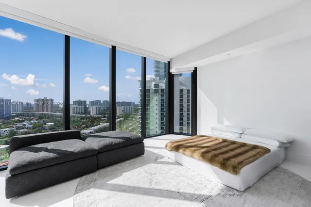 $3,880,000 | 18555 Collins Avenue, Unit 2003, Sunny Isles Beach, FL 33160