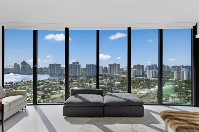 $3,880,000 | 18555 Collins Avenue, Unit 2003, Sunny Isles Beach, FL 33160