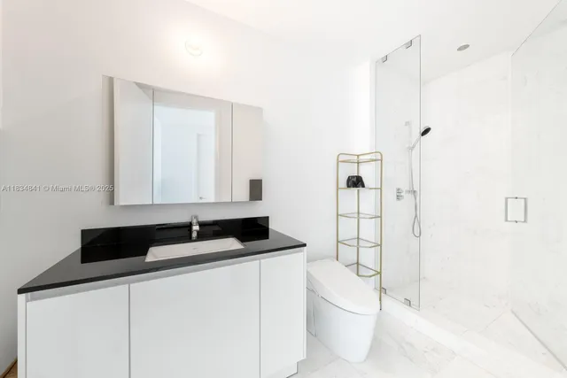 $3,880,000 | 18555 Collins Avenue, Unit 2003, Sunny Isles Beach, FL 33160