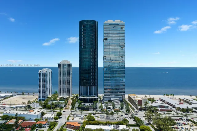 $3,880,000 | 18555 Collins Avenue, Unit 2003, Sunny Isles Beach, FL 33160