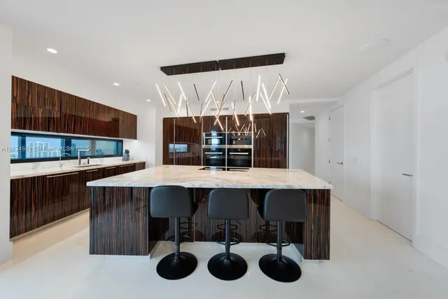 $3,880,000 | 18555 Collins Avenue, Unit 2003, Sunny Isles Beach, FL 33160