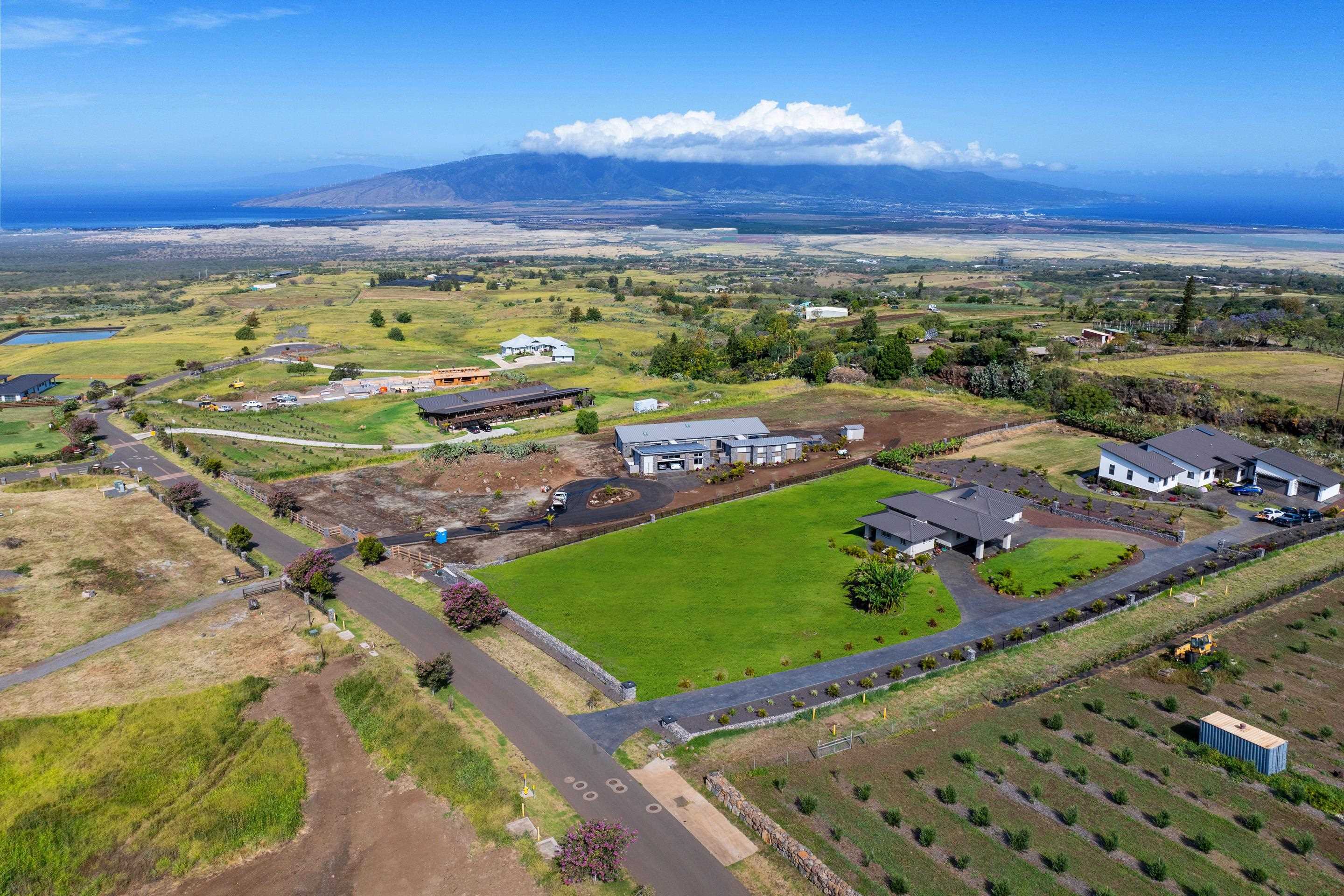 272 Huahua Street Kula, HI 96790 - Photo 41 of 43 a view of a city with an ocean