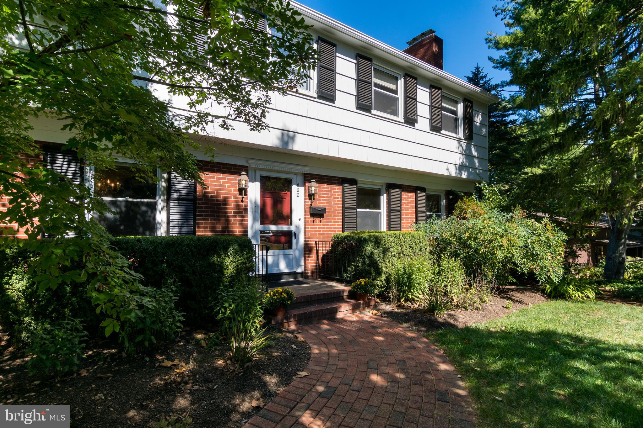 422 Terhune Road Princeton, NJ 08540 - Photo 3 of 34