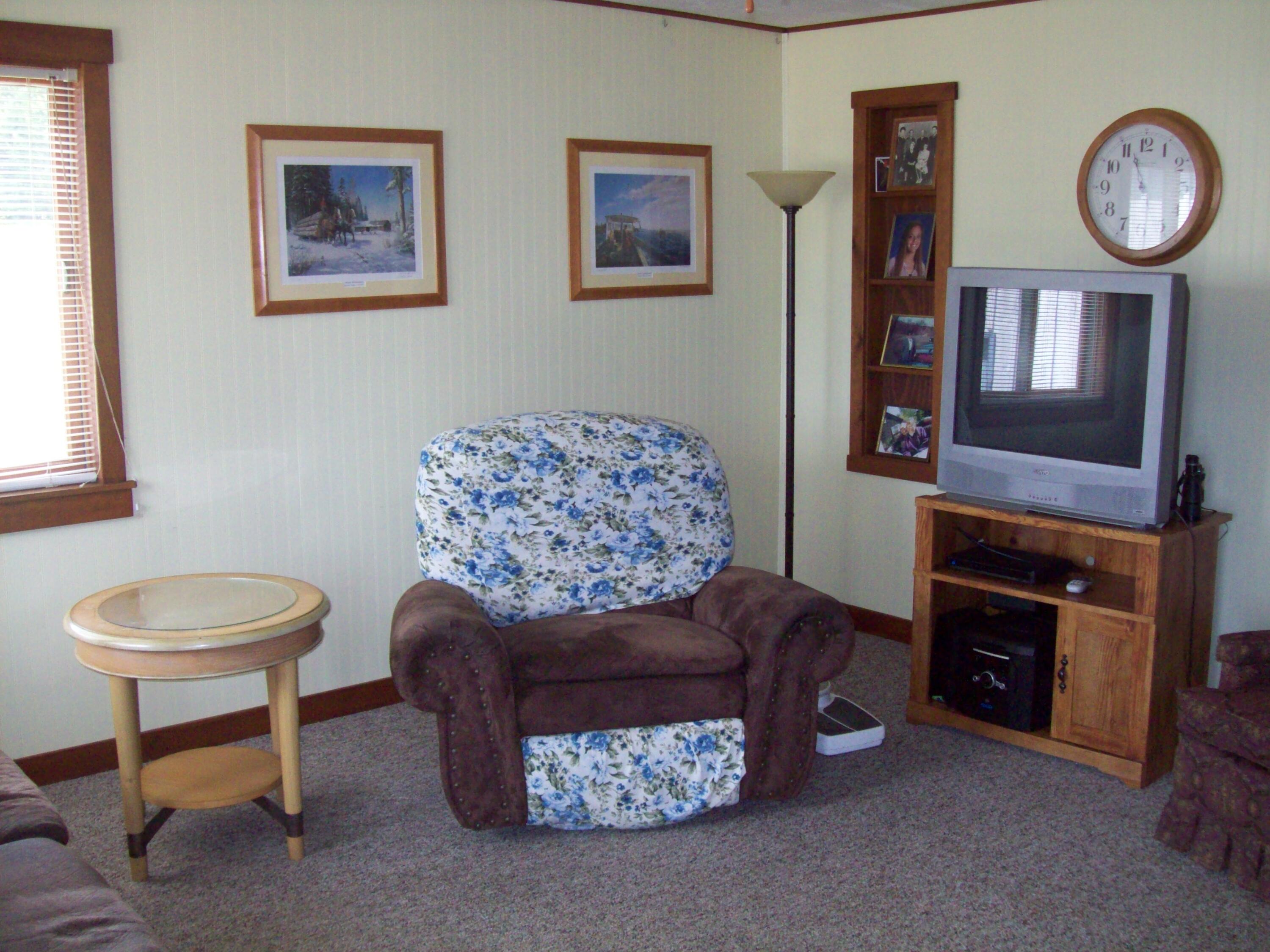 11 Military Road Winn, ME 04495 - Photo 20 of 36 100_2827