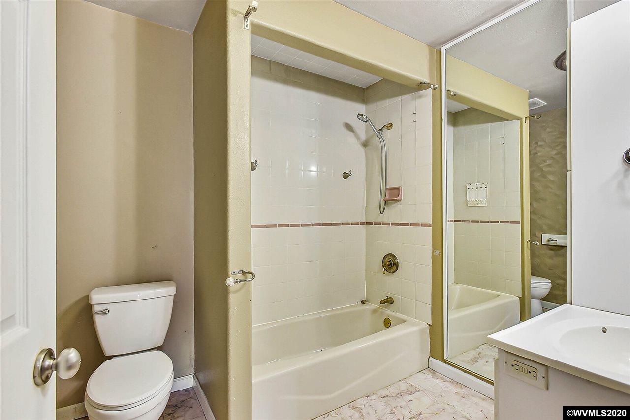 418 Southeast Denver Street Albany, OR 97321 - Photo 31 of 41 Gallery Image 31