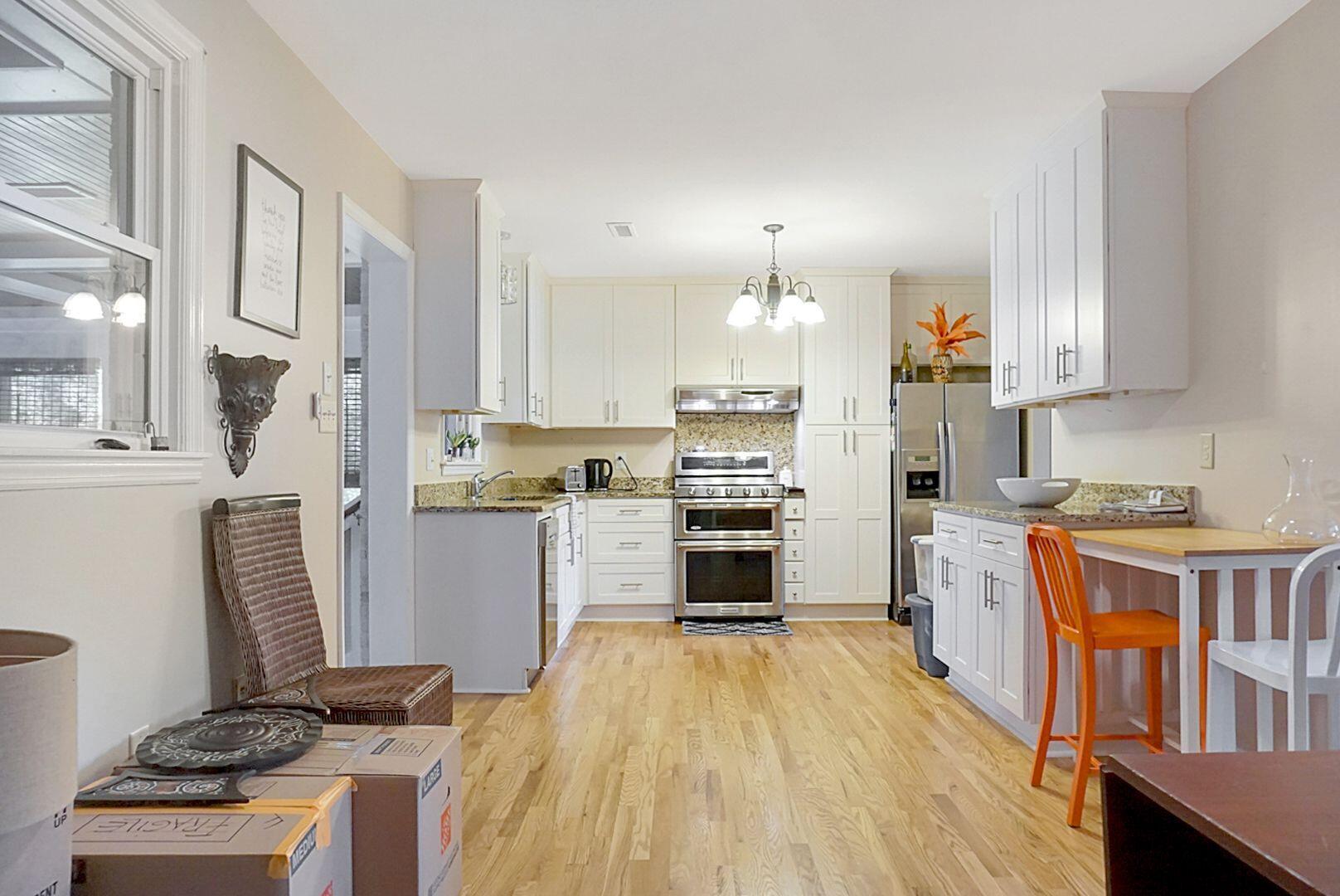 1450 Bacons Bridge Road Summerville, SC 29485 - Photo 7 of 27 Kitchen 4