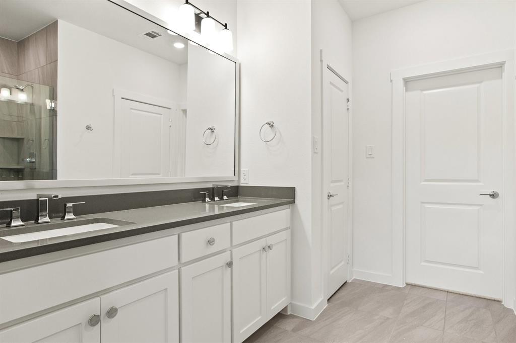 8513 Del Rio Trail Wylie, TX 75098 - Photo 20 of 34 019-8513DelRioTrail-Rowlett-TX-75089-PrimaryBathroom.jpg-SMALL