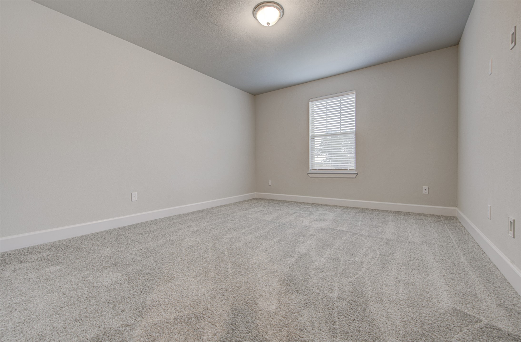 316 Buffalo Ridge Drive Manchaca, TX 78652 - Photo 28 of 37 an empty room with windows
