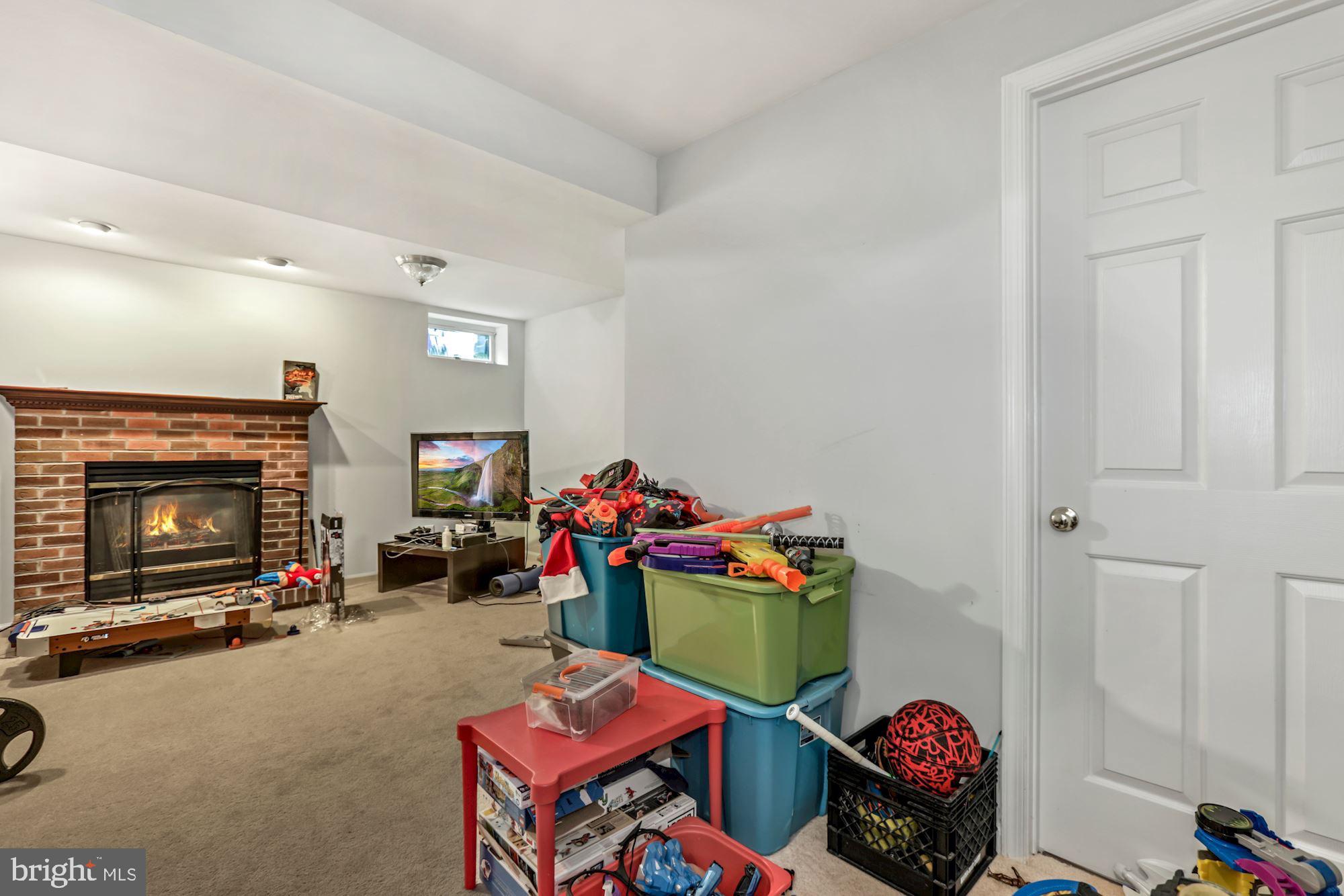 12810 Silvia Loop Woodbridge, VA 22192 - Photo 18 of 26