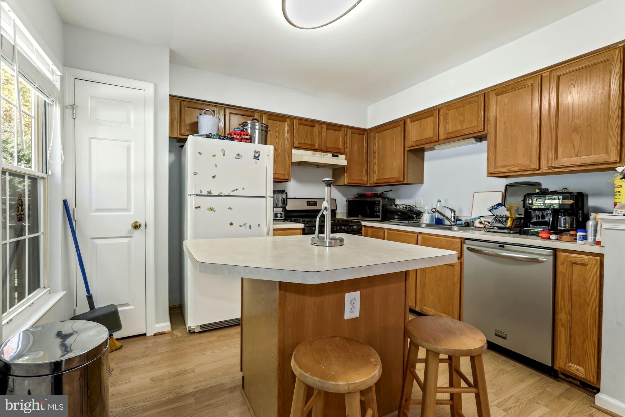 12810 Silvia Loop Woodbridge, VA 22192 - Photo 9 of 26
