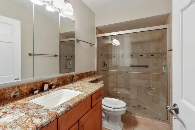 $1,300,000 | 12 Abbey Villa Circle, Unit C, Fontana, WI 53125