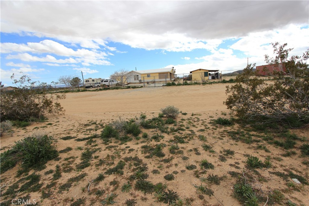 0 Mallow Landers, CA 92285 - Photo 7 of 7 a view of a lake with houses