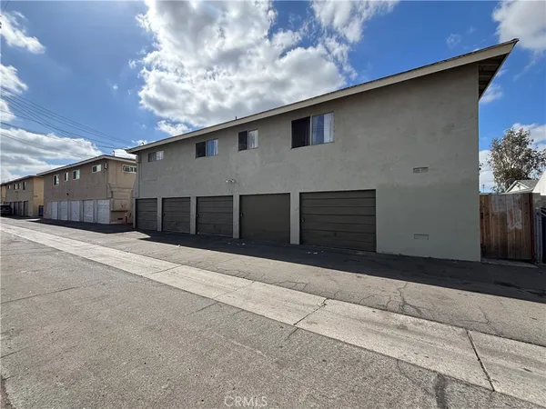 $1,750,000 | 3227 West Cabot Drive, Anaheim, CA 92804