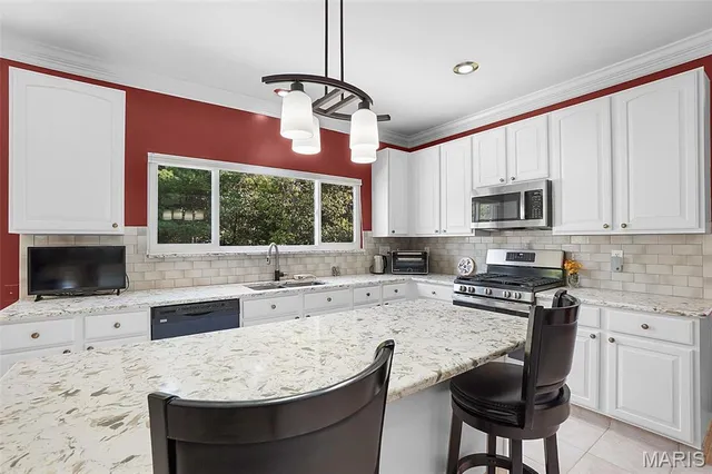 $579,989 | 16923 Westridge Oaks Drive, Wildwood, MO 63040