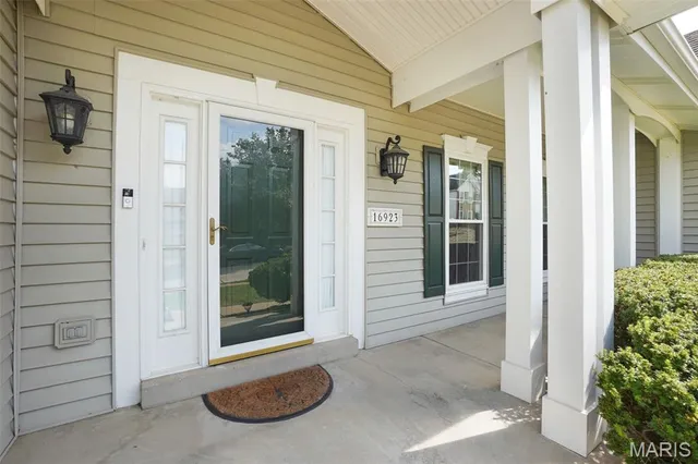 $579,989 | 16923 Westridge Oaks Drive, Wildwood, MO 63040