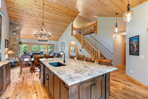 $845,000 | 34792 East Shore Lane, Crosslake, MN 56442