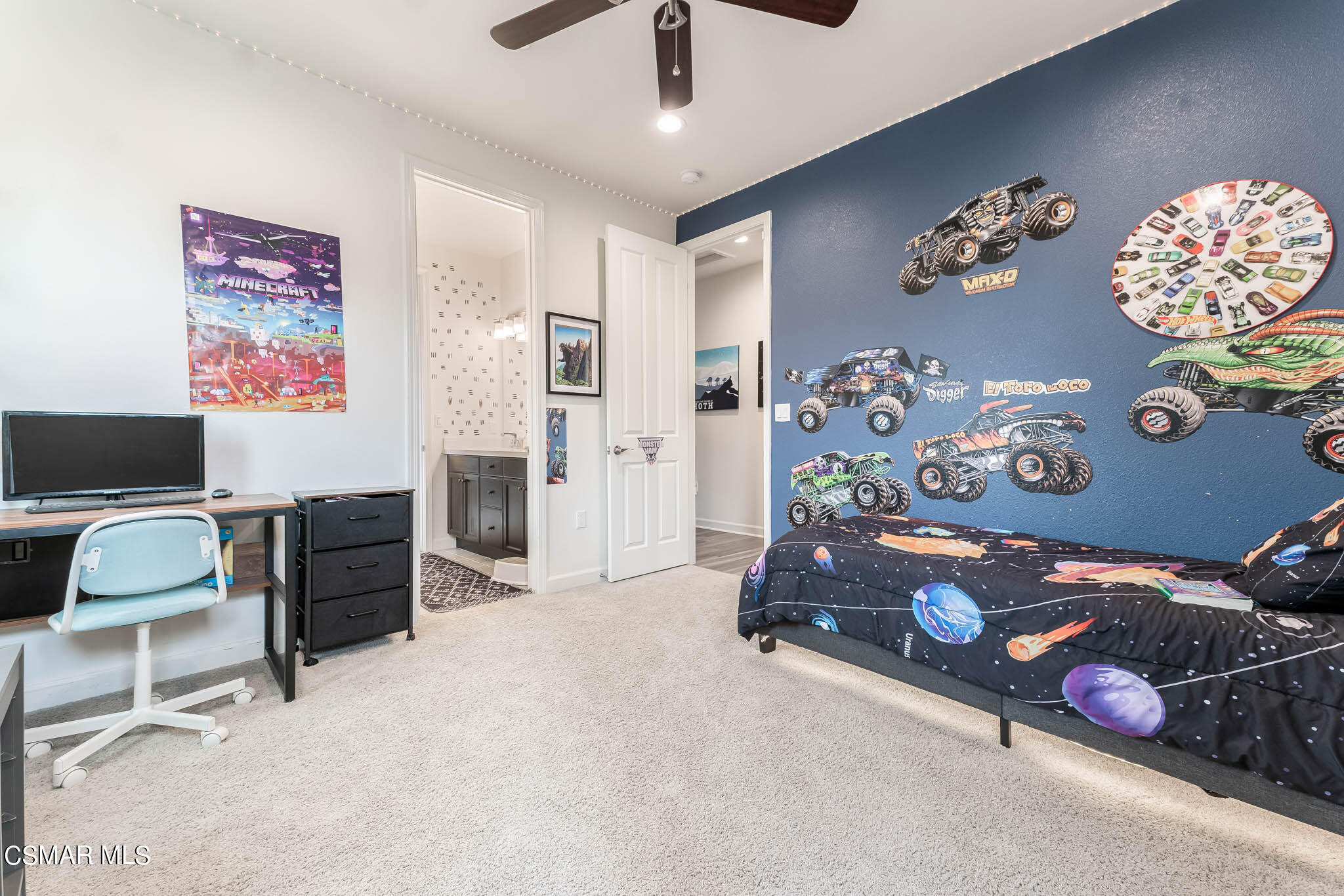 1622 Range Road Oxnard, CA 93036 - Photo 31 of 50 a living room with furniture and a flat screen tv