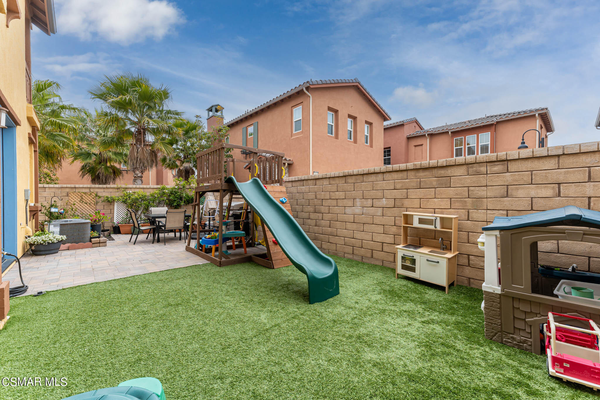 1622 Range Road Oxnard, CA 93036 - Photo 48 of 50 a front view of a house with a yard
